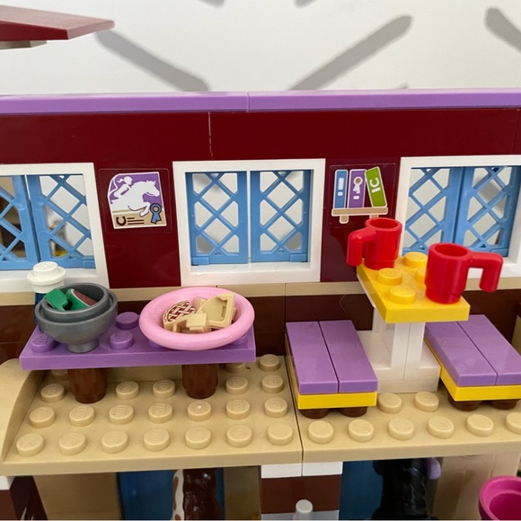 Lego Friends Heartlake Riding Club Horse Farm Barn Set Blocks 41126 - Picture 9 of 14
